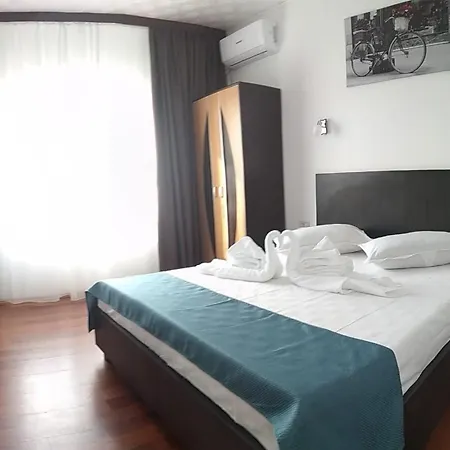 Vila Roxy Costinesti 3*