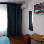 Vila Roxy Costinesti 3* Schitu