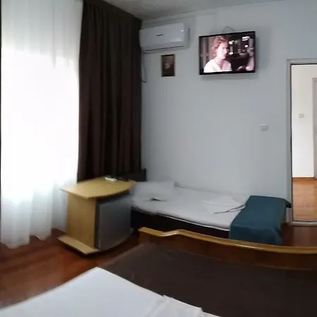 Vila Roxy Costinesti 3* Schitu