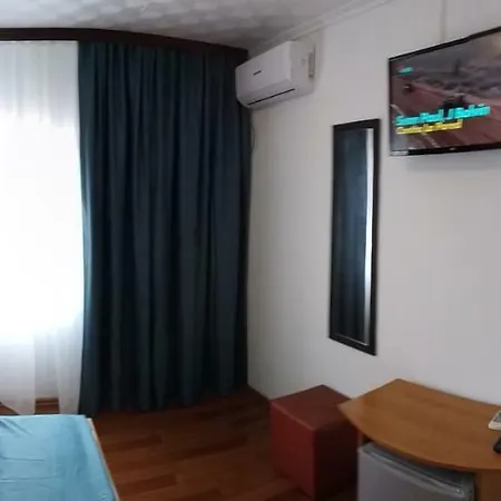 Vila Roxy Costinesti 3* Schitu